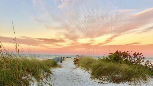 PAG Beachhouse Rentals - image 7