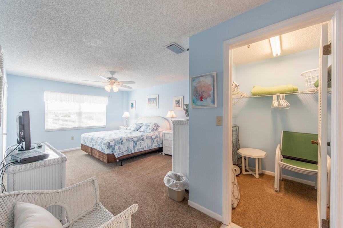 302 Beach Place Condos - image 3