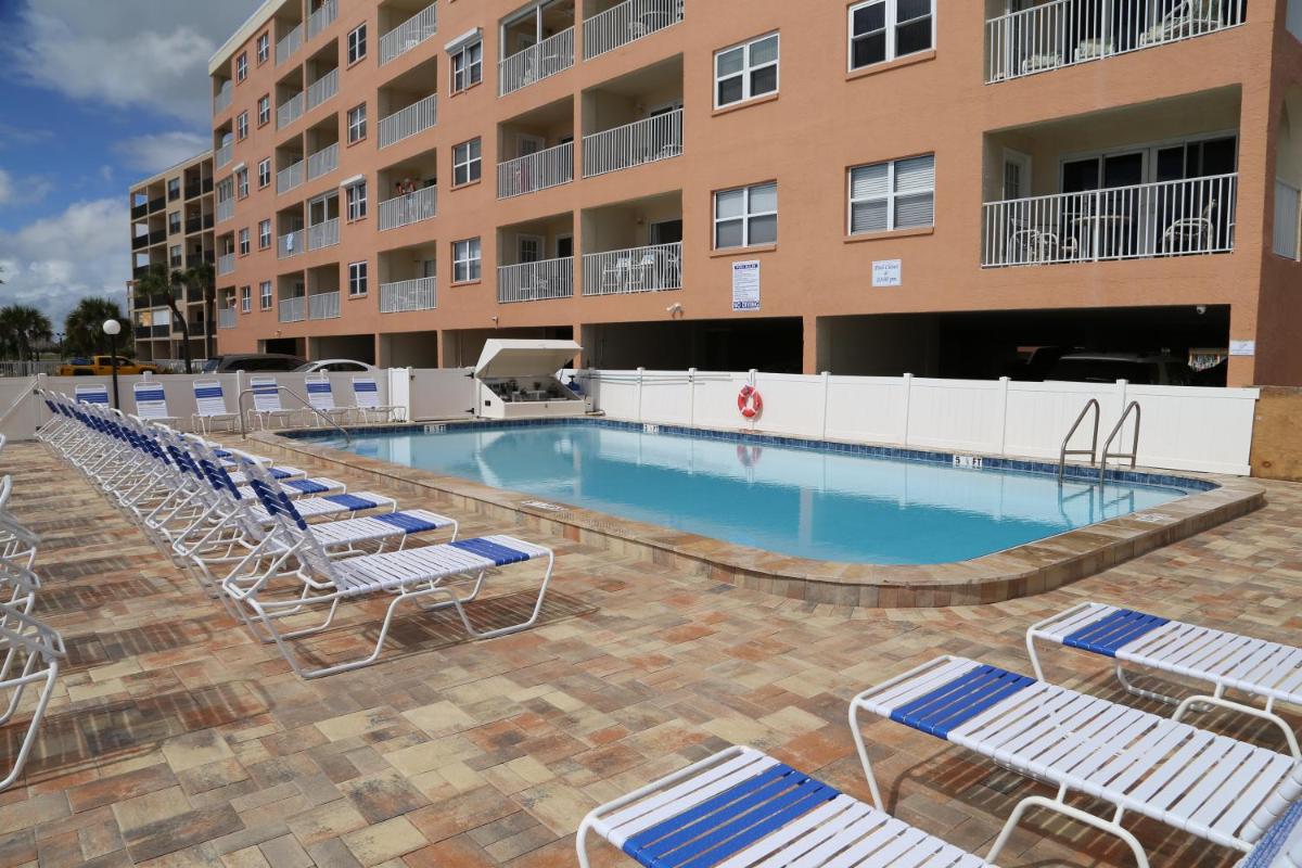 302 Beach Place Condos - image 6