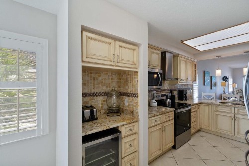 201 Crimson Condos - image 34