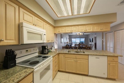 101 Crimson Condos - image 42