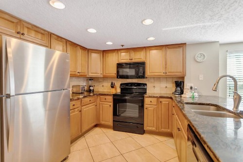 106 Beach Place Condos - image 18