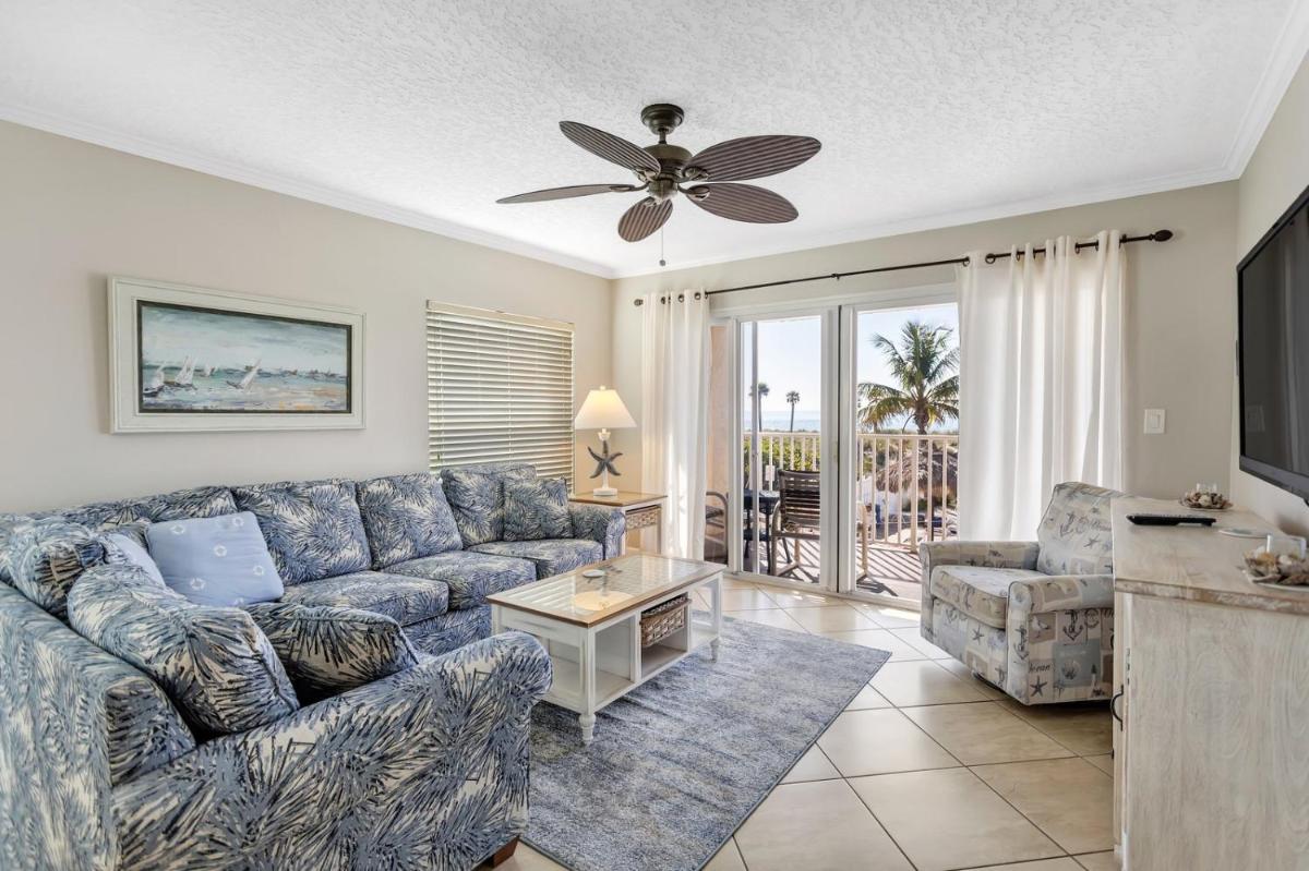 106 Beach Place Condos - image 4