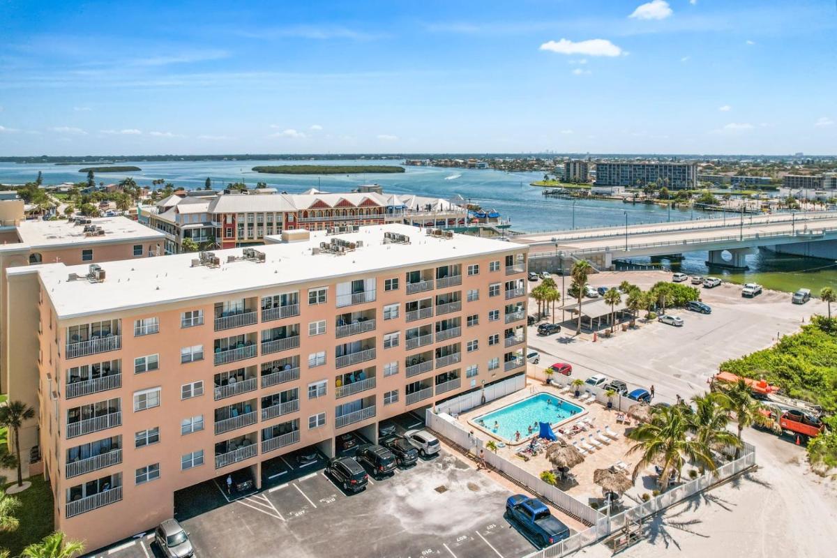 106 Beach Place Condos - image 7