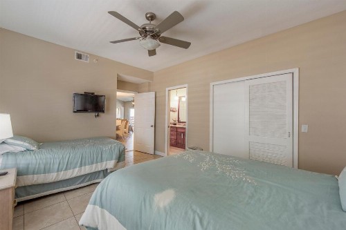 103 Crimson Condos - image 40