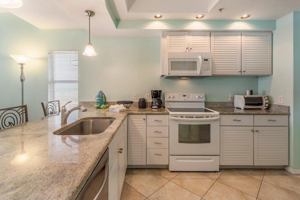 102 Crimson Condos - image 3