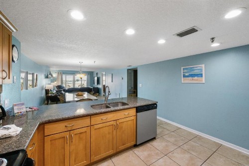 402 Beach Place Condos - image 23