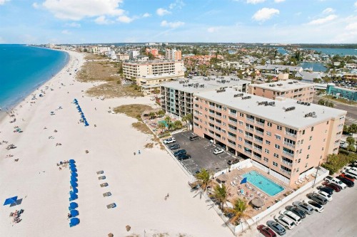 402 Beach Place Condos - image 31