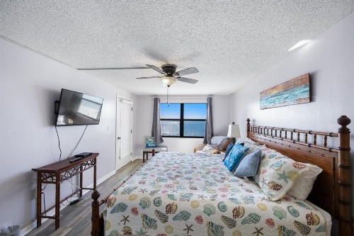 411 Beach Place Condos - image 20