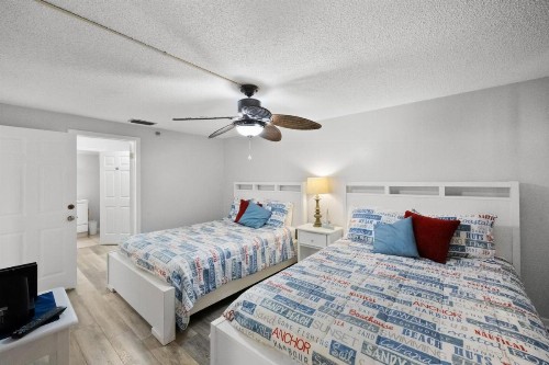 411 Beach Place Condos - image 26
