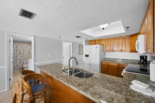 411 Beach Place Condos - image 30