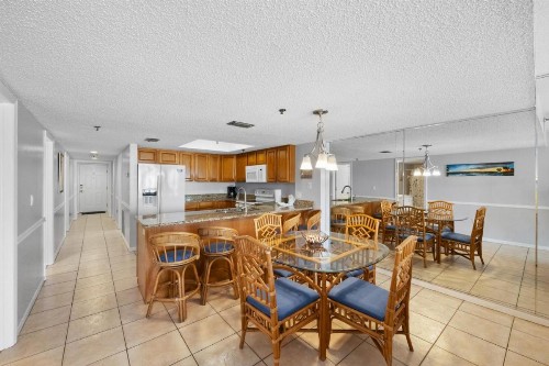 411 Beach Place Condos - image 5
