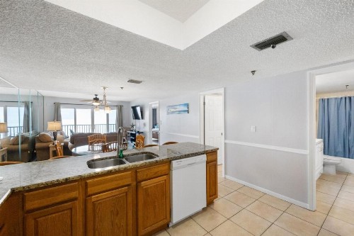 411 Beach Place Condos - image 7