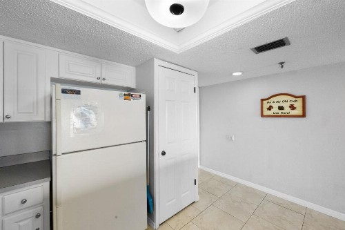 203 Beach Place Condos - image 32