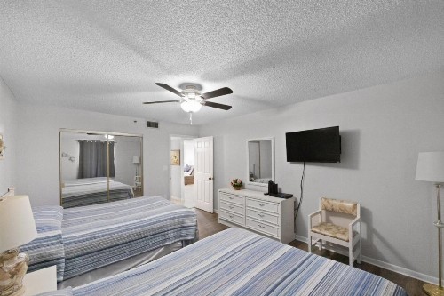 203 Beach Place Condos - image 38