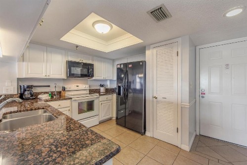 201 Beach Place Condos - image 1