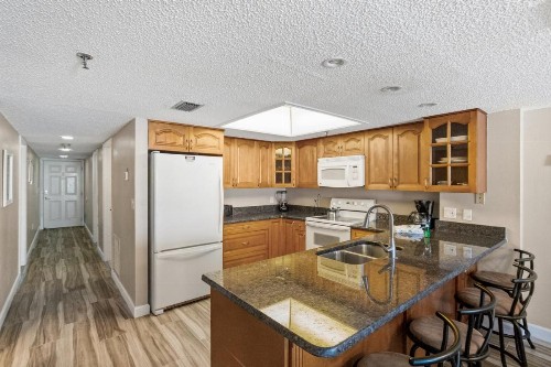 408 Beach Place Condos - image 41