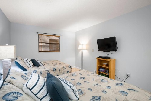 405 Beach Place Condos - image 14