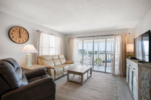 405 Beach Place Condos - image 19
