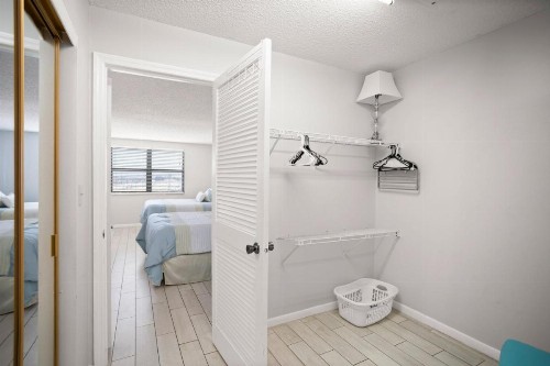 405 Beach Place Condos - image 20