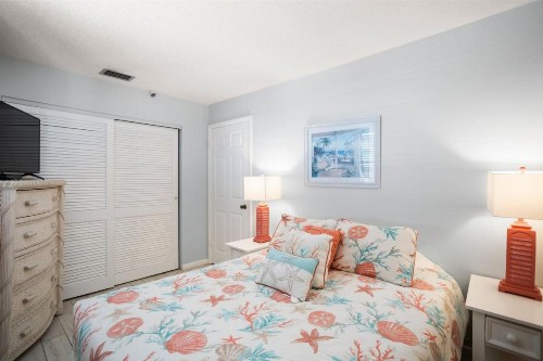 405 Beach Place Condos - image 7