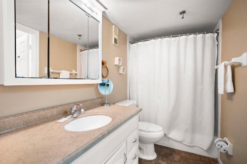405 Beach Place Condos - image 8