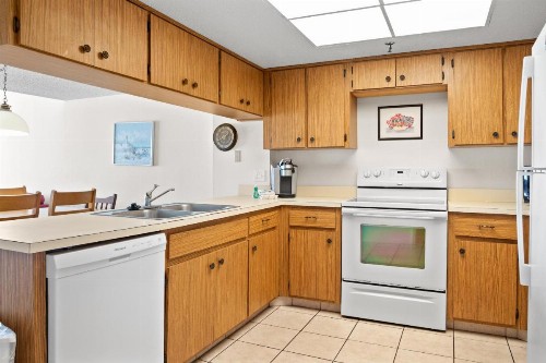 310 Beach Place Condos - image 15