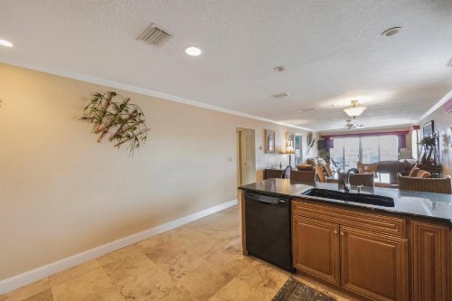 501 Beach Place Condos - image 12