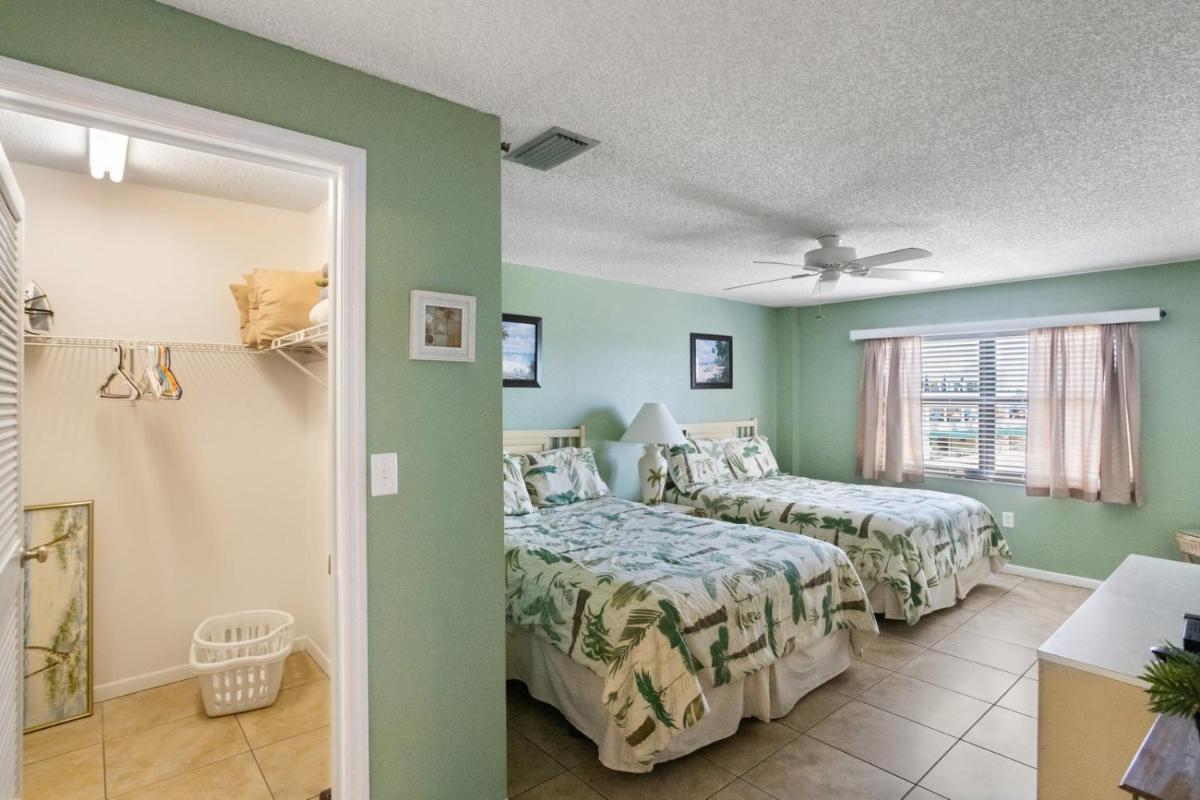 303 Beach Place Condos - image 4