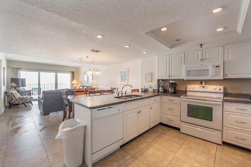207 Beach Place Condos - image 14