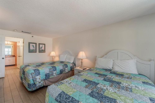 207 Beach Place Condos - image 17