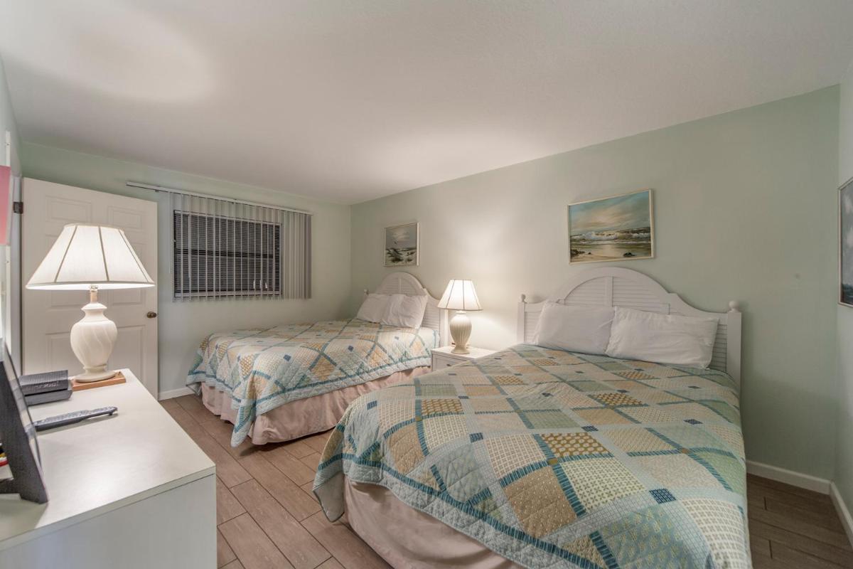 207 Beach Place Condos - image 7