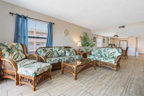 401 Beach Place Condos - image 9