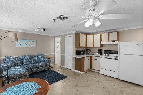 200 Beach Place Condos - image 5