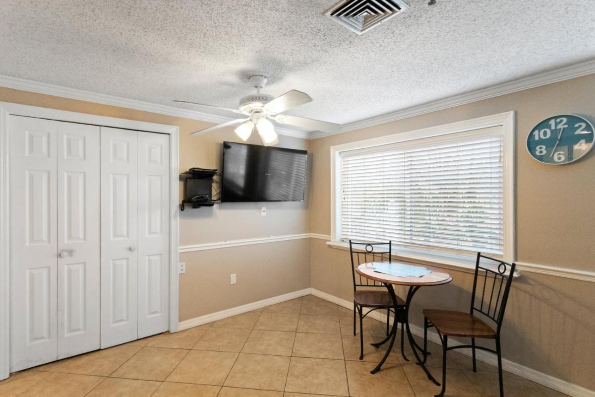 200 Beach Place Condos - image 7