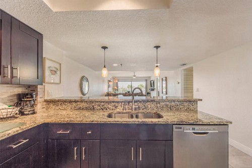 102 Beach Place Condos - image 20