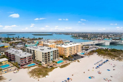 304 Crimson Condos - image 7