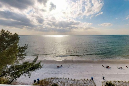 615 - Sunset Chateau - image 13