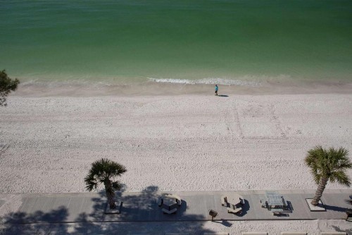 615 - Sunset Chateau - image 18