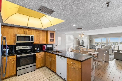 505 Beach Place Condos - image 26