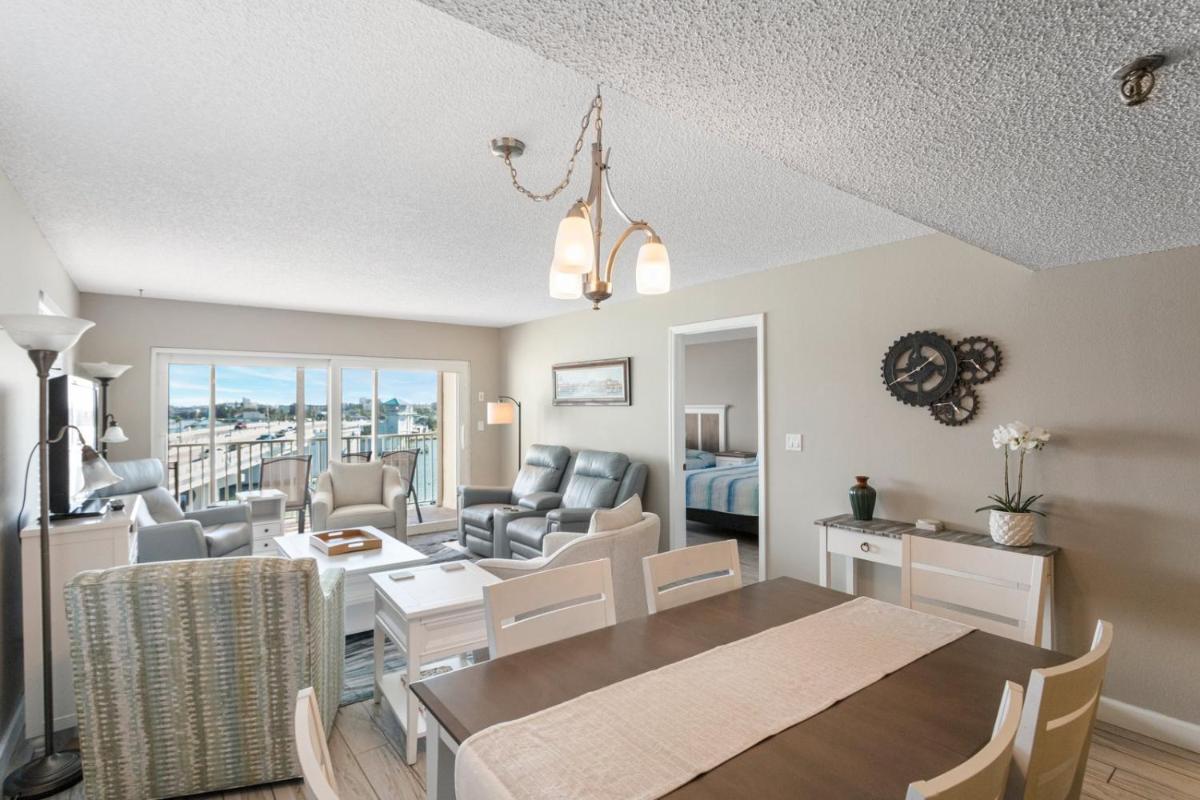 505 Beach Place Condos - image 5