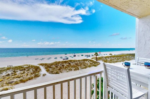 421 - Island Inn - image 9