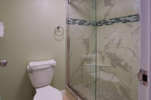 421 - Island Inn - image 10