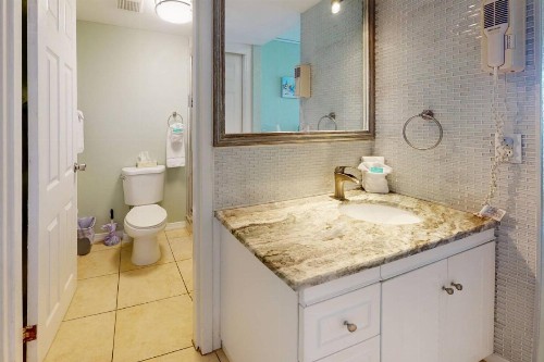 421 - Island Inn - image 34