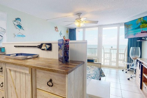 421 - Island Inn - image 44