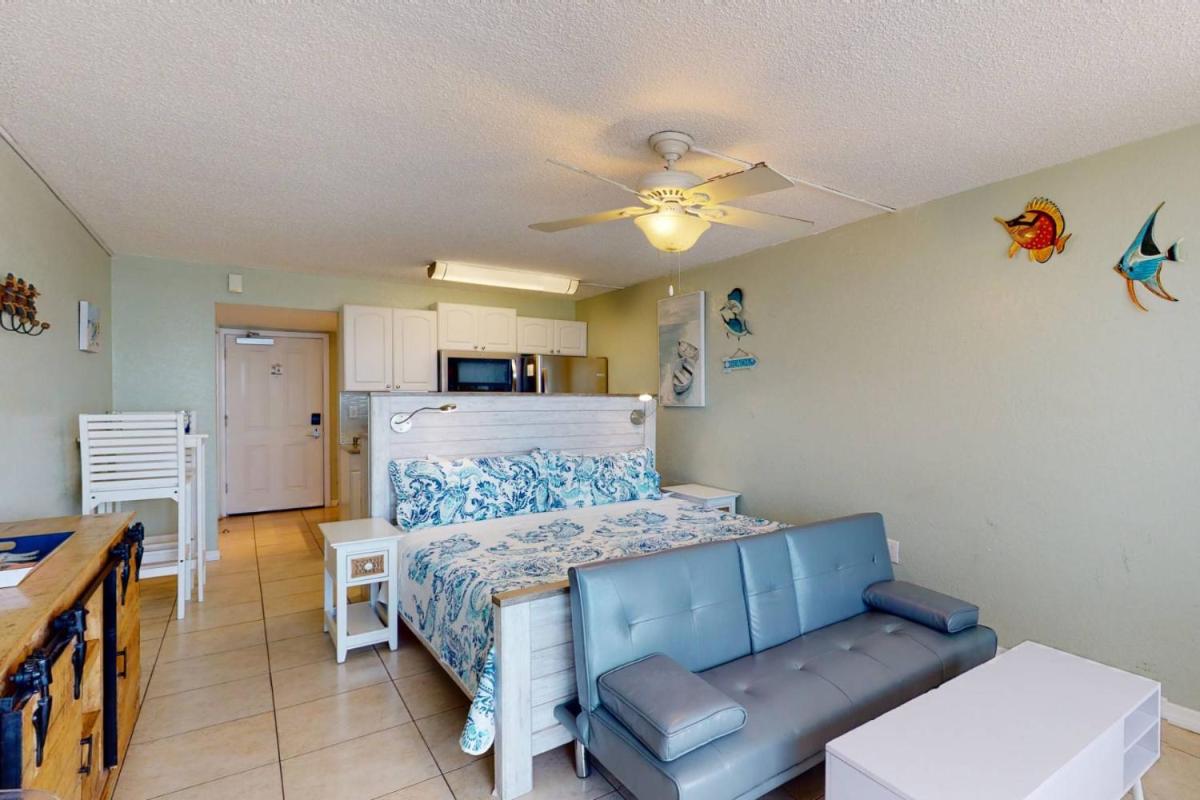 421 - Island Inn - image 7