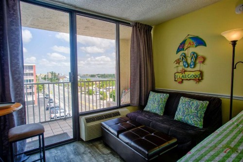 520 - Island Inn - image 6