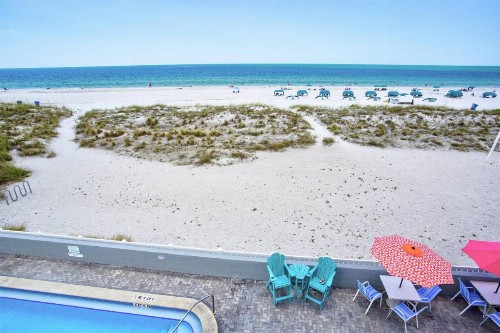 323 - Island Inn - image 24