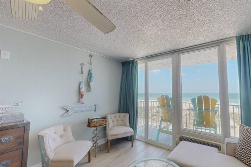 323 - Island Inn - image 34