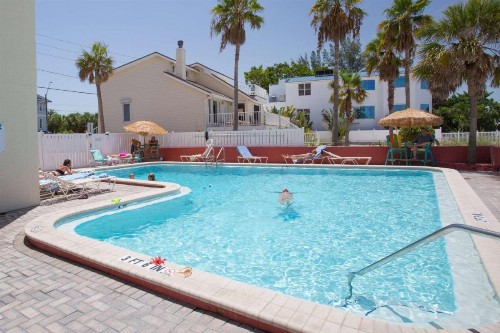319 - Island Inn - image 32